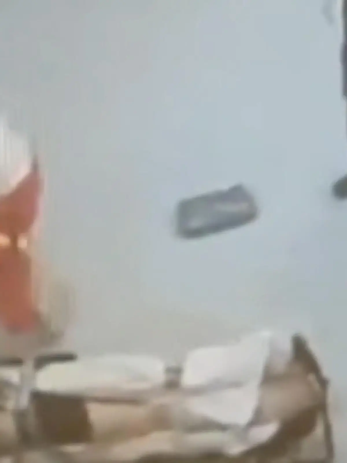Ein Sanitäter schlug auf ihn ein, während Amar H. fixiert auf einer Trage lag. Jetzt spricht das Opfer aus der Kasseler Flüchtlingsunterkunft.