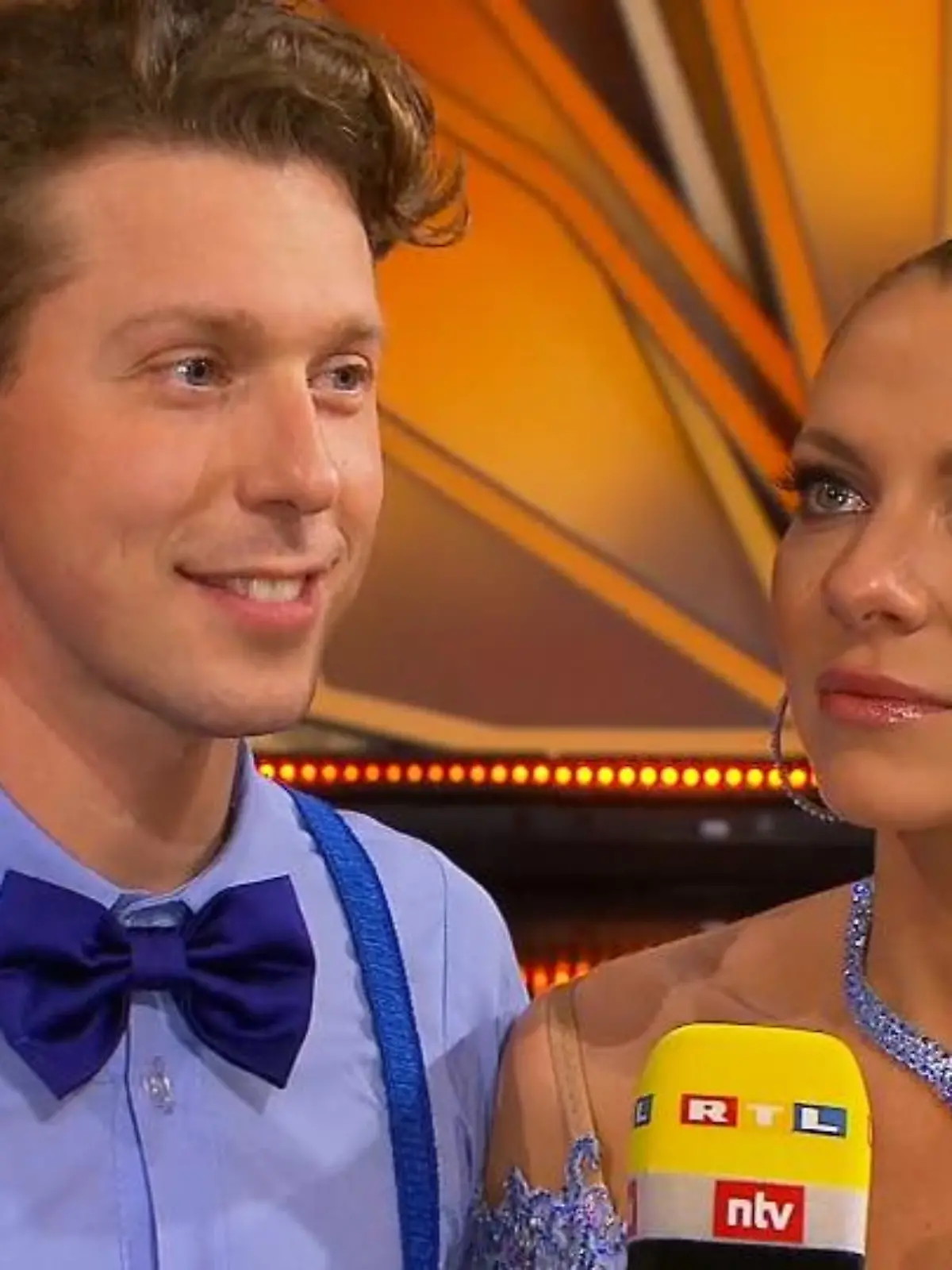 Bild zu: "Valentina Pahde kommen im Interview wieder die Tränen"