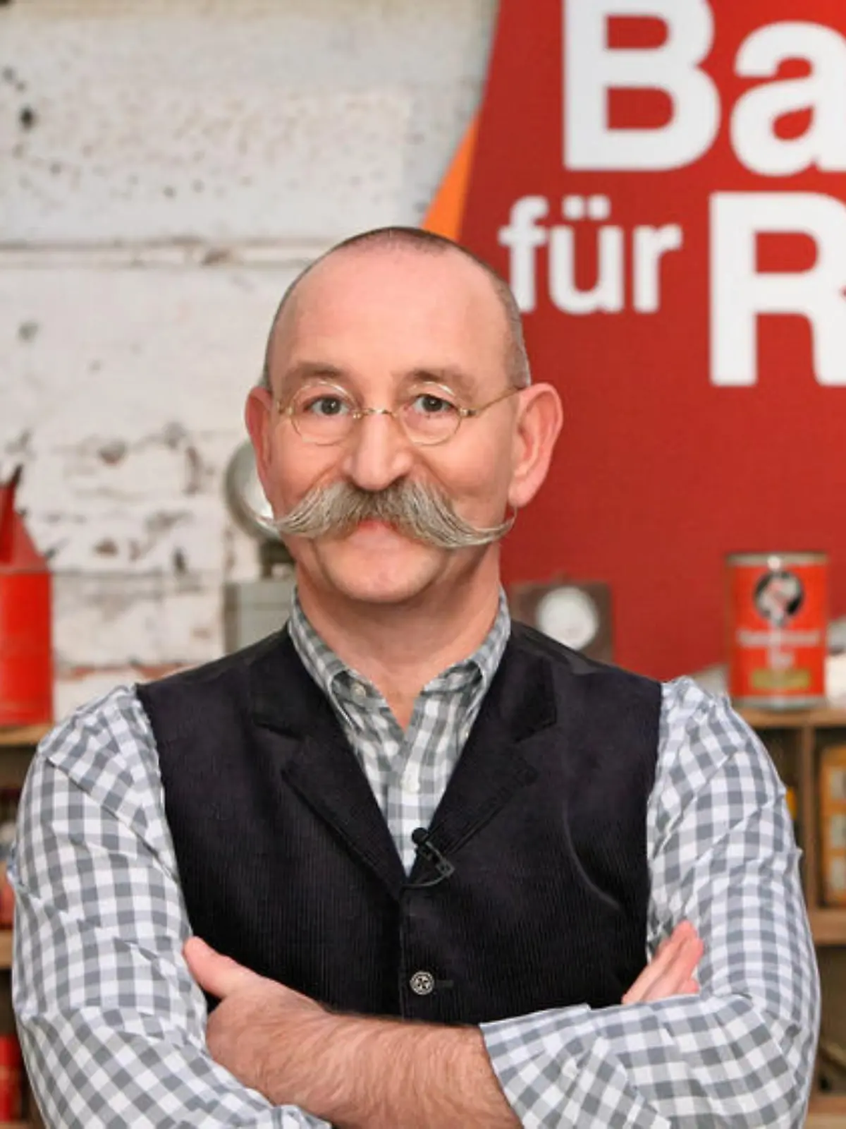 Seit 2013 führt Horst Lichter als Moderator durch die Trödelshow „Bares für Rares”. Jetzt gibt’s Expertinnen-Nachwuchs!