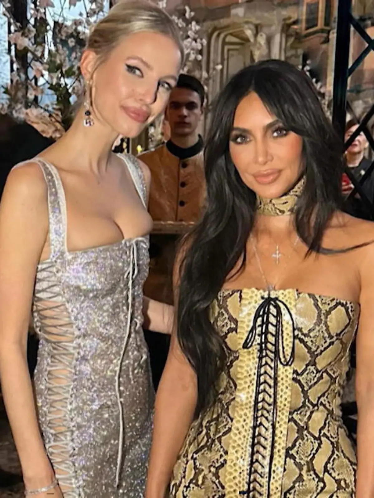 Bild zu: "Zeigt Kim Kardashian hier ihr wahres Gesicht?"