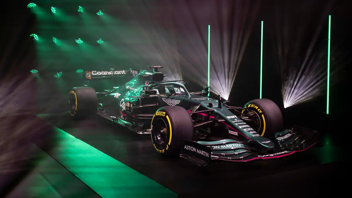 HANDOUT - 02.03.2021, ---: Motorsport: Formel-1. Die von Aston Martin zur Verfügung gestellte Aufnahme zeigt den neuen Formel-1-Wagen AMR21 des Herstellers Aston Martin. Foto: //Aston Martin Cognizant Formula One Team/dpa - ACHTUNG: Nur zur redaktionellen Verwendung im Zusammenhang mit der aktuellen Berichterstattung und nur mit vollständiger Nennung des vorstehenden Credits +++ dpa-Bildfunk +++