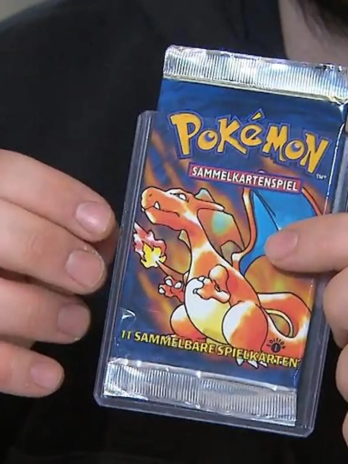 Wirklich kaum zu glauben: Pokémon-Sammelkarten haben in den letzten Jahren eine so enorme Wertsteigerung erlebt, dass sich das Sammeln und Verkaufen der bunten Taschenmonster mitunter richtig lohnen kann. Im hessischen Friedberg haben uns die beiden Sammler Murat und Gavin ihre riesige Kartensammlung gezeigt.