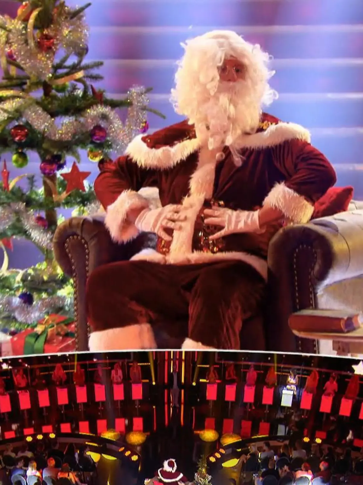 "Take Me Out"-Kandidat Nicklas als Weihnachtsmann