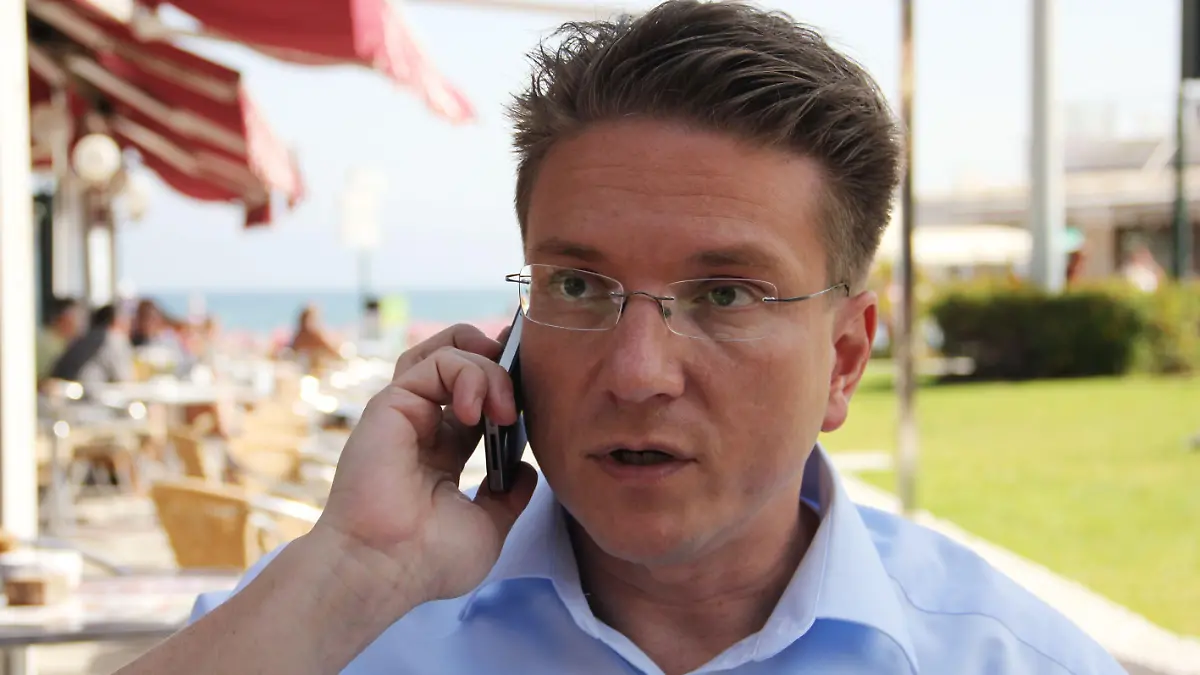 Sind bewachte Strände wirklich sicher? Jeden Tag ertrinken europaweit rund 100 Menschen. Eine alarmierende Zahl, die Ferienreporter Ralf Benkö nach Gran Canaria zieht.