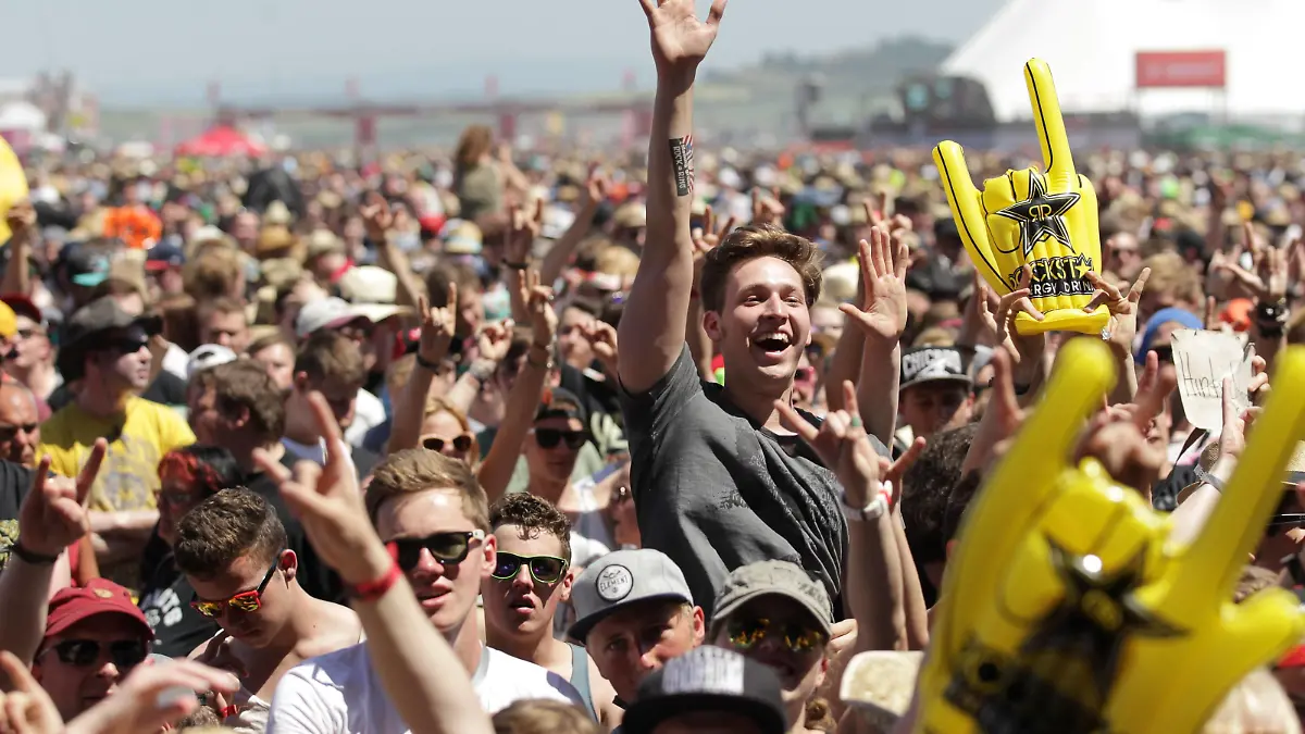 Besucher am 05. Juni 2015 während dem Musikfestival Rock am Ring in Mendig. Festival - Besucher bei Rock am Ring 2015Visitors at 05 June 2015 during the Music festival Rock at Ring in Mendig Festival Visitors at Rock at Ring 2015