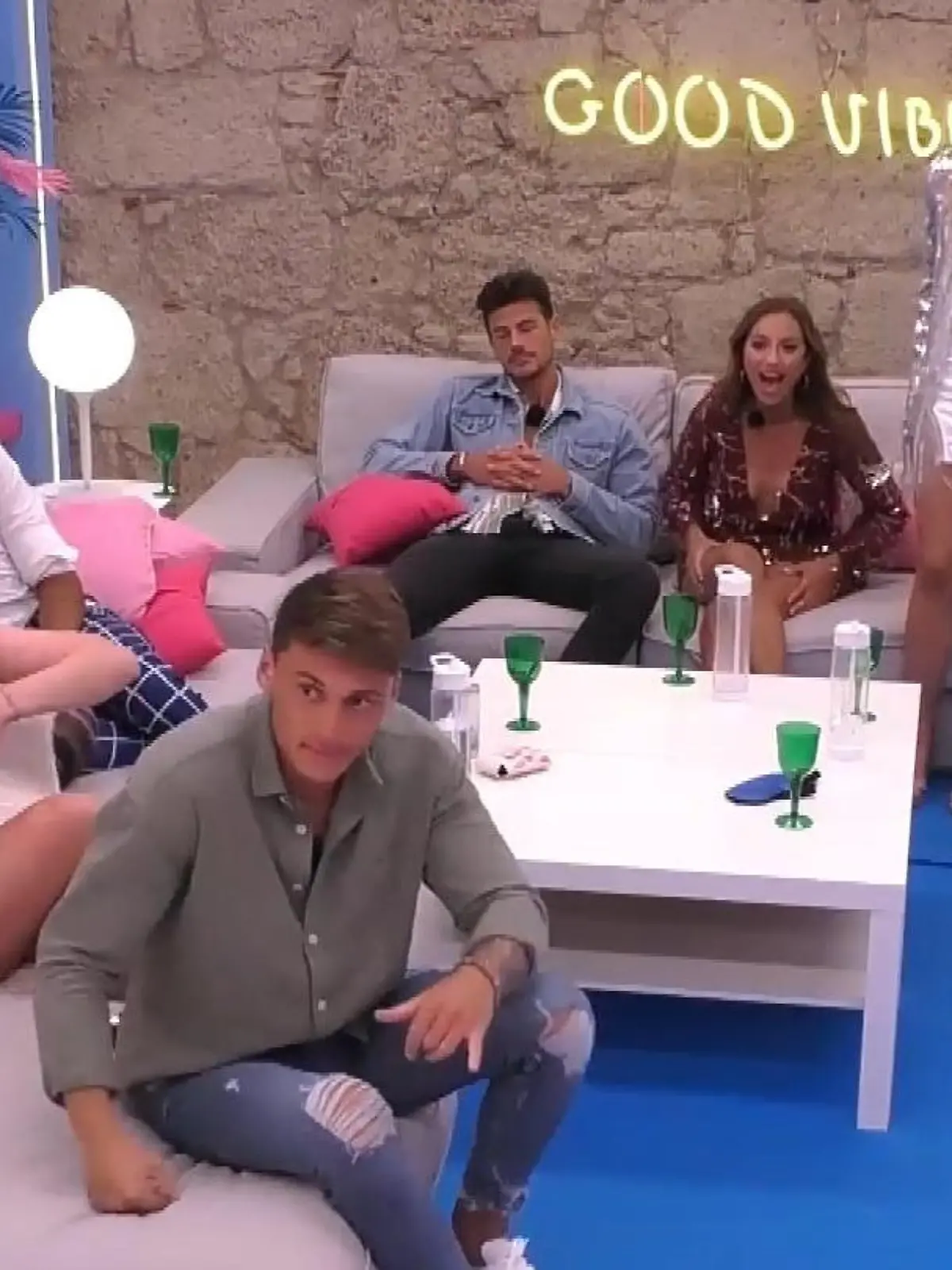 Bild zu: "Die Jungs bekommen Konkurrenz im Doppel (Six-)pack"