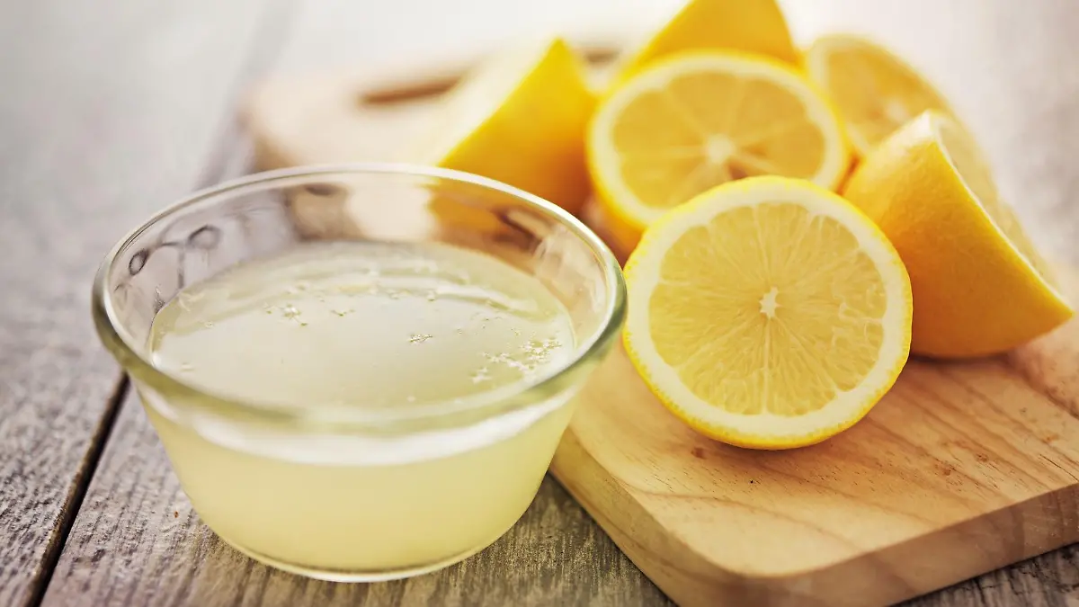 freshly squeezed lemon juice in small bowl