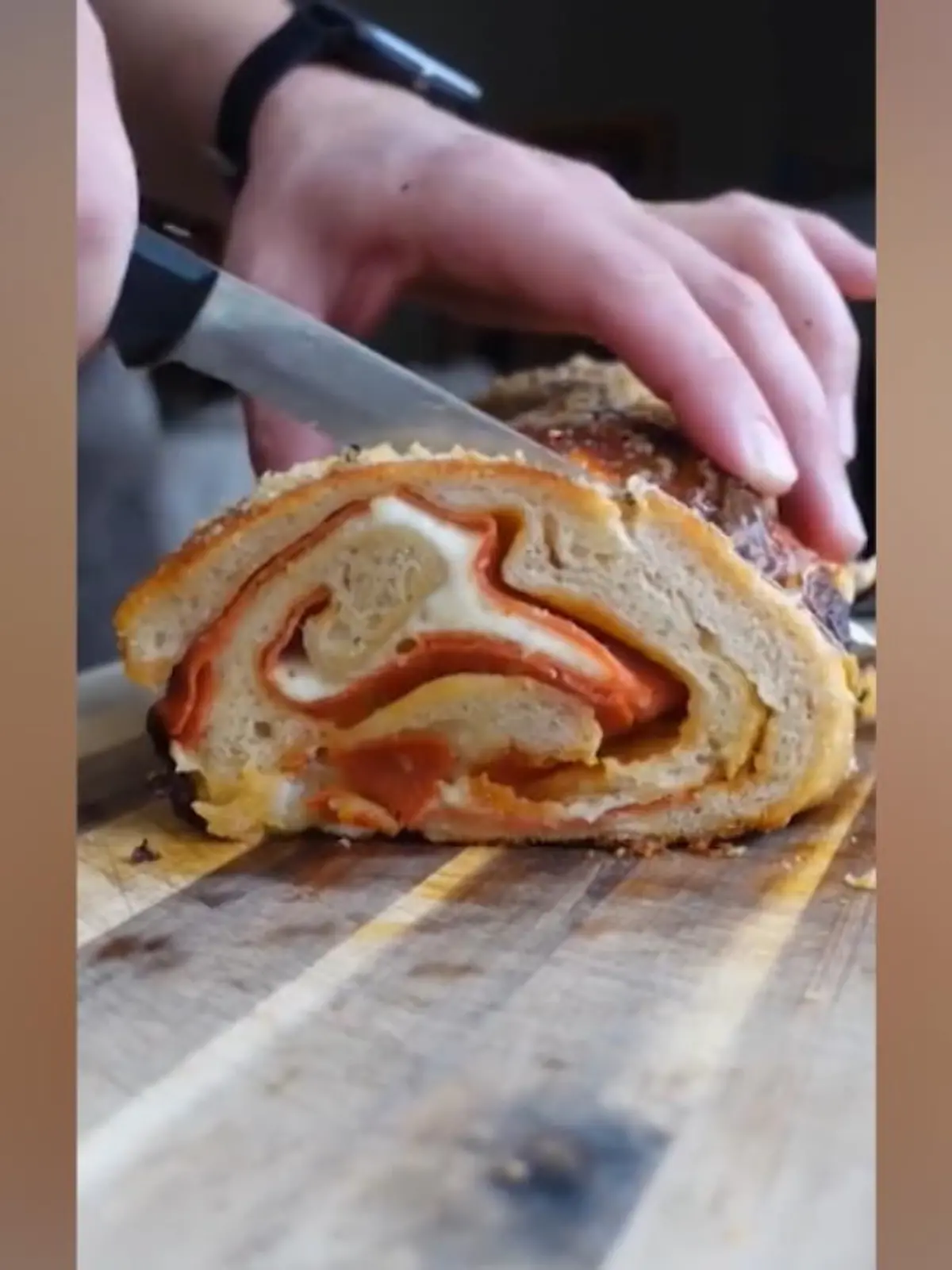 Bild zu: "So gelingt Ihnen die Hefezopf-Pizza"