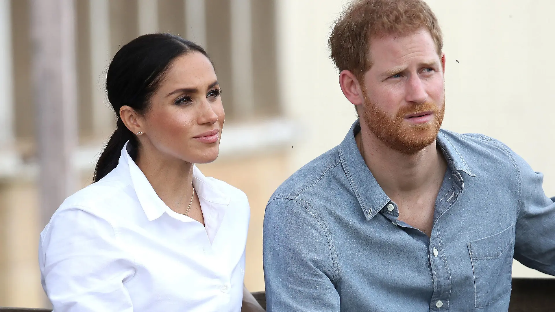 ARCHIV - 17.10.2018, Australien, Dubbo: Prinz Harry und Herzogin Meghan besuchen die Familie Woodley auf der von einer schweren Dürre betroffenen Farm von Mountain View. Im Streit um Paparazzi-Fotos ihres Sohnes haben Prinz Harry und Herzogin Meghan einen wichtigen Sieg eingefahren. Foto: Chris Jackson/Press Association/dpa +++ dpa-Bildfunk +++