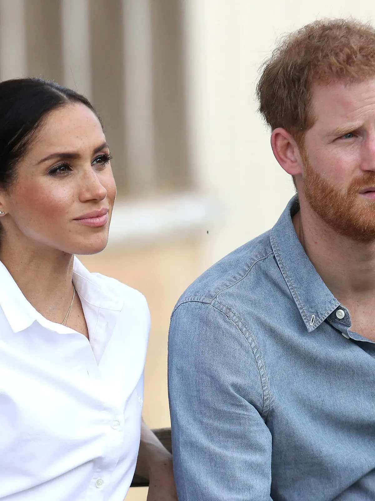 ARCHIV - 17.10.2018, Australien, Dubbo: Prinz Harry und Herzogin Meghan besuchen die Familie Woodley auf der von einer schweren Dürre betroffenen Farm von Mountain View. Im Streit um Paparazzi-Fotos ihres Sohnes haben Prinz Harry und Herzogin Meghan einen wichtigen Sieg eingefahren. Foto: Chris Jackson/Press Association/dpa +++ dpa-Bildfunk +++
