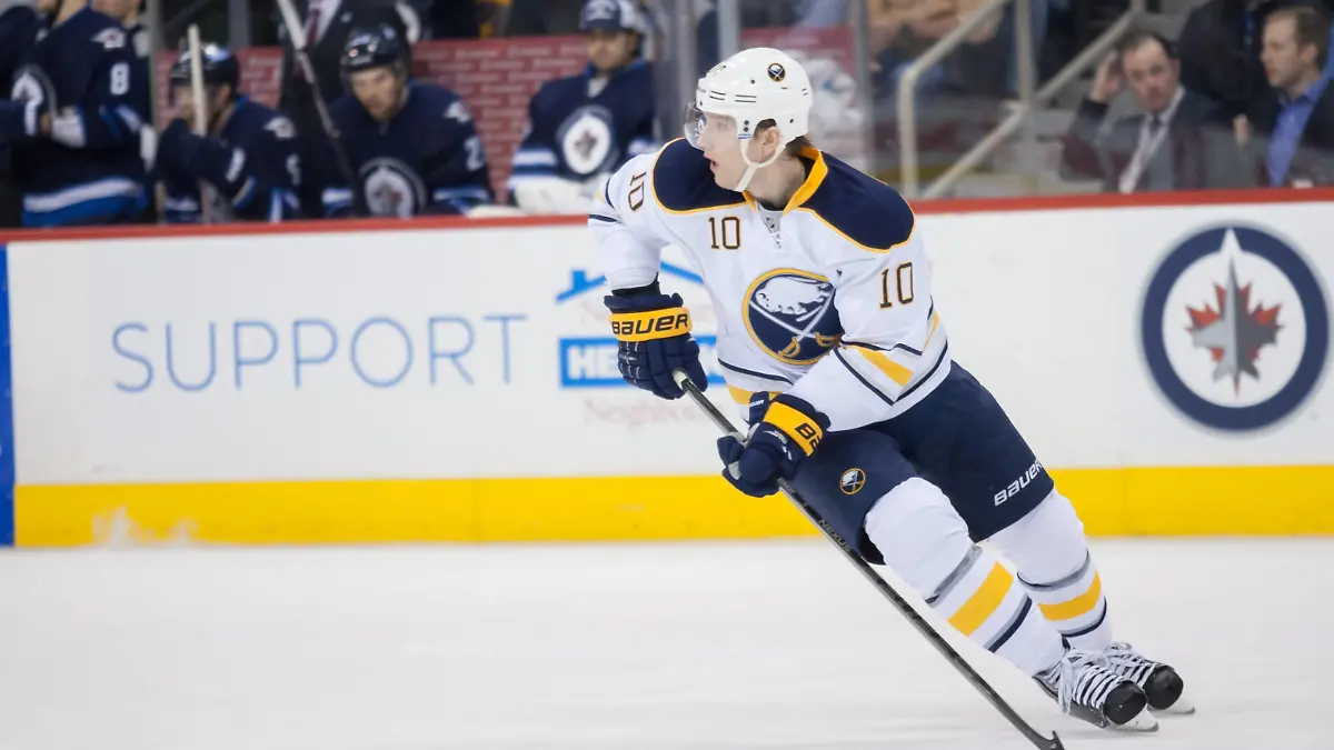 Bildnummer: 13348897 Datum: 09.04.2013 Copyright: imago/Icon SMI
09 Apr 2013 Sabres Christian Ehrhoff (10) during the Buffalo Sabres versus the Winnipeg Jets game at the MTS Centre in Winnipeg MB. NHL Eishockey Herren USA APR 09 Sabres at Jets PUBLICATIONxINxGERxSUIxAUTxHUNxRUSxSWExNORxONLY Icon20137323; xas x0x 2013 quer premiumd
Image number 13348897 date 09 04 2013 Copyright imago Icon Smi 09 APR 2013 Sabres Christian Ehrhoff 10 during The Buffalo Sabres versus The Winnipeg Jets Game AT The MTS Centre in Winnipeg MB NHL Ice hockey men USA APR 09 Sabres AT Jets PUBLICATIONxINxGERxSUIxAUTxHUNxRUSxSWExNORxONLY xas x0x 2013 horizontal premiumd