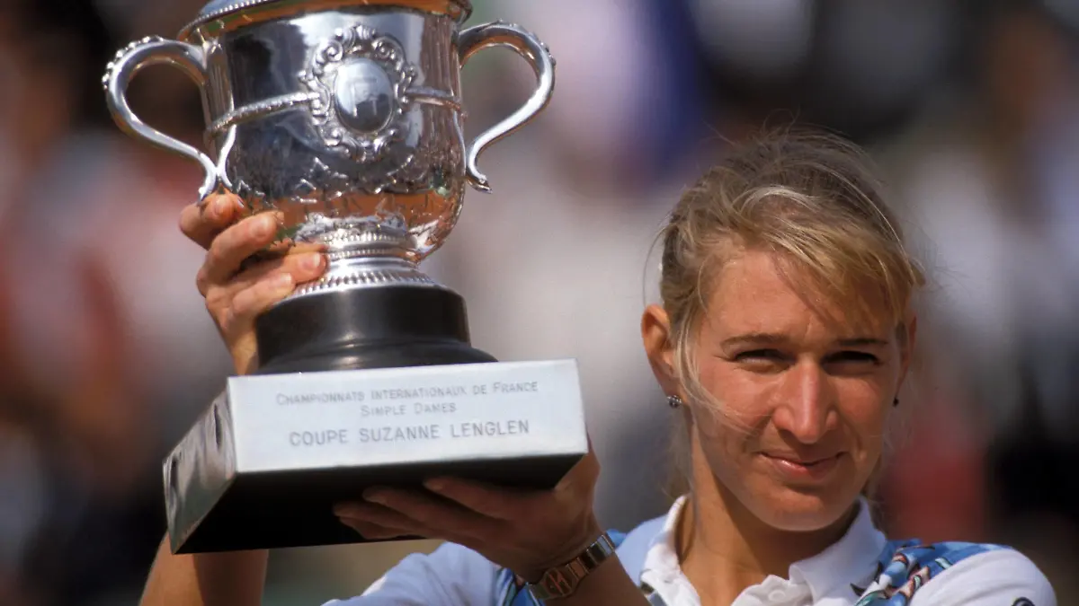 Steffi Graf Deutschland präsentiert stolz den Pokal