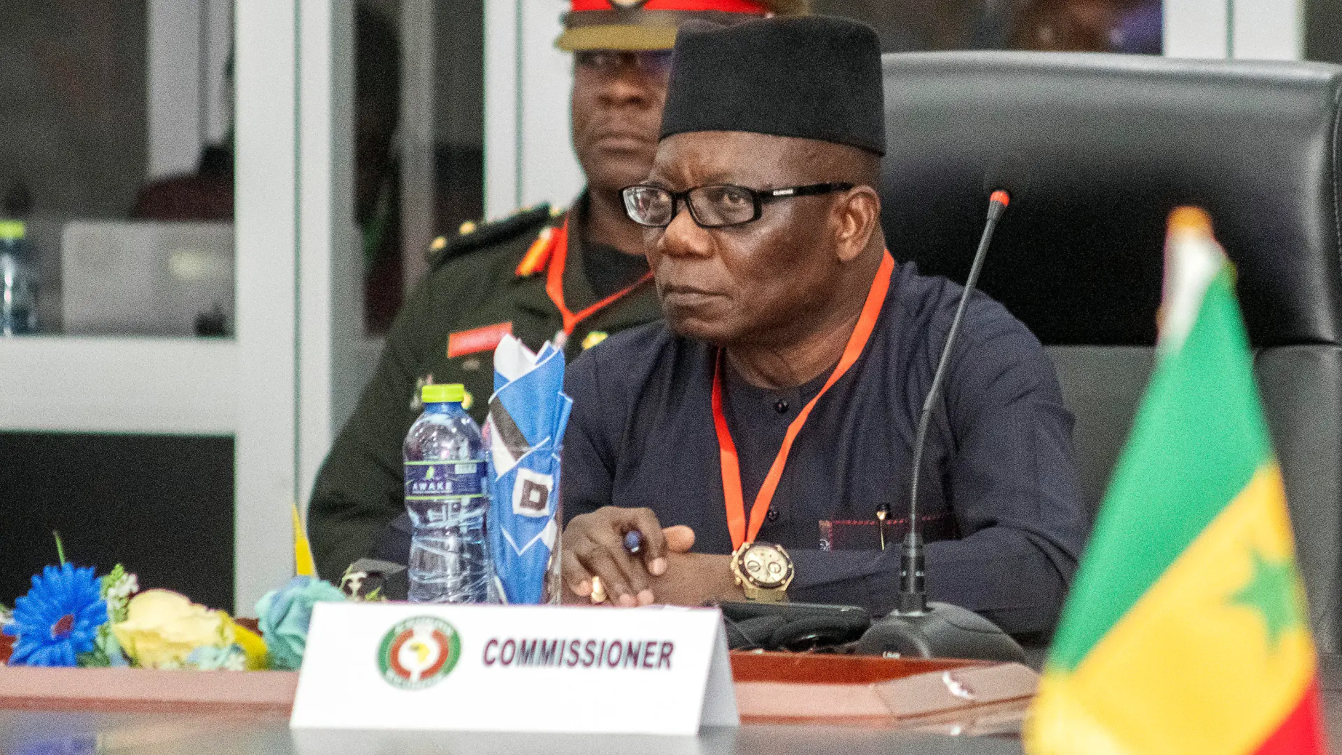 17.08.2023, Ghana, Accra: Abdel-Fatau Musah, Kommissar der Ecowas, nimmt an der außerordentlichen Sitzung des Ecowas-Ausschusses der Chefs des Verteidigungsstabs teil. Die Militärchefs der westafrikanischen Gemeinschaft Ecowas wollen nach Angaben des Staatenblocks die Pläne für einen möglichen Militäreinsatz nach dem Putsch im Niger finalisieren. Foto: Richard Eshun Nanaresh/AP/dpa +++ dpa-Bildfunk +++