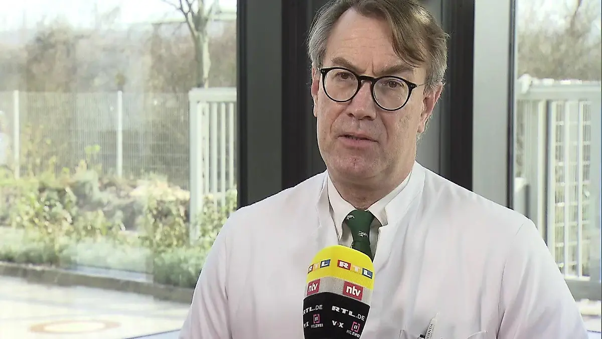 Dr. Georg-Christian Zinn, Direktor Hygienezentrum Bioscentia, über die Einführung der Corona-Selbsttests für zu Hause.