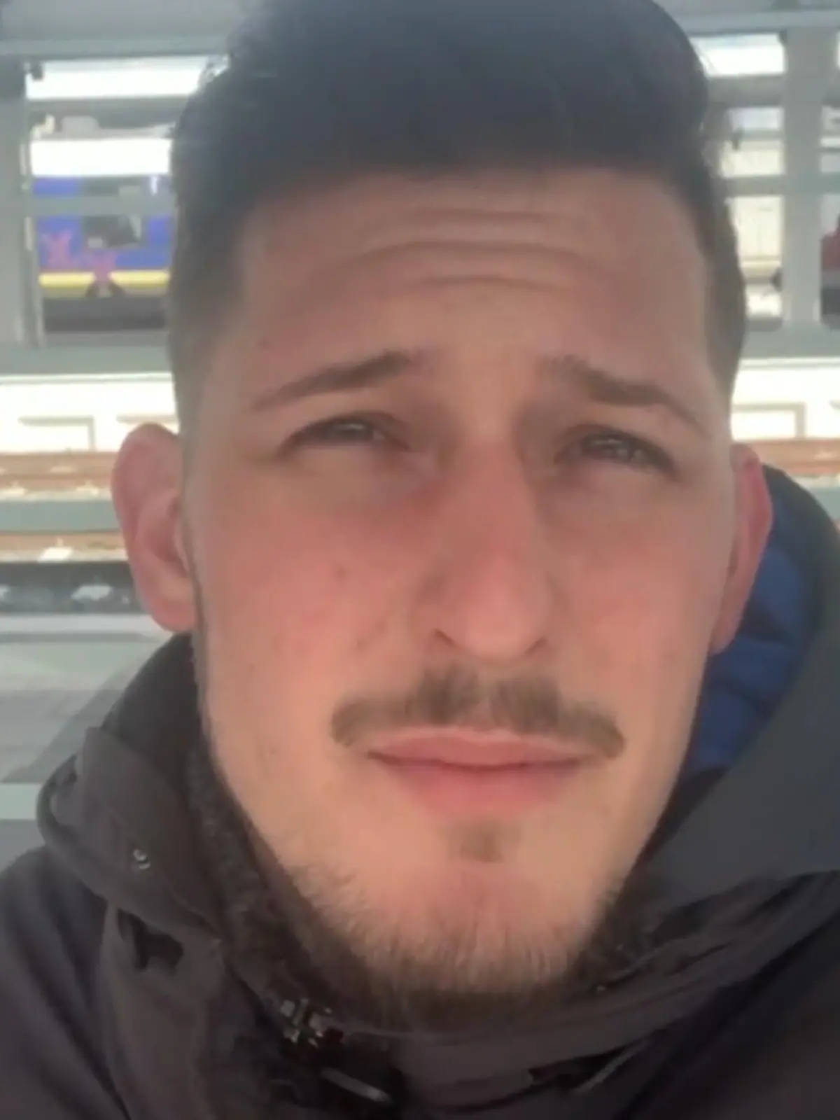 Jannik spricht über das Liebes-Aus mit Gisele Oppermann.
