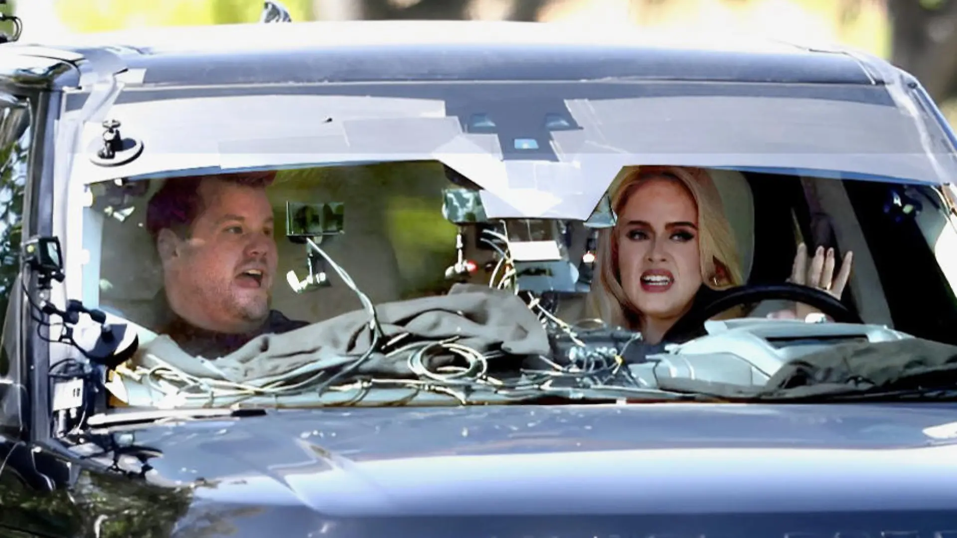 SONDERKONDITIONEN: MINDESTHONORAR: EXCLUSIVE: New Pictures reveal that Adele has been tapped for the coveted final episode of Carpool Karaoke set to air later this month. With only 12 episodes left of The Late Late Show, James Corden was joined by the talented songstress who jumped in the driver’s seat to film the episode in Los Angeles on Tuesday afternoon. Adele looked radiant as she belted out tunes as the long motorcade complete with police escort was seen driving through Hollywood and Beverly Hills. She wore a tan Louis Vuitton trench coat and white trainers as the group mingled with producer Ben Winston at CBS Studios after the shoot
Pictured: James Corden,Adele
Ref: SPL5535669 040423 EXCLUSIVE
Picture by: Shutterstock / SplashNews.com




World Rights, No France Rights
