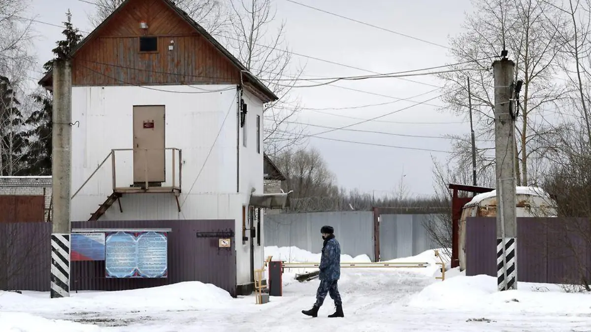 Einfahrt der Justizvollzugskolonie Nr. 2 der Föderalen Strafvollzugsbehörde der Region Wladimir, kurz IK 2: Hier wird Alexej Nawalny die nächsten zweieinhalb Jahre seine Haft verbringen müssen