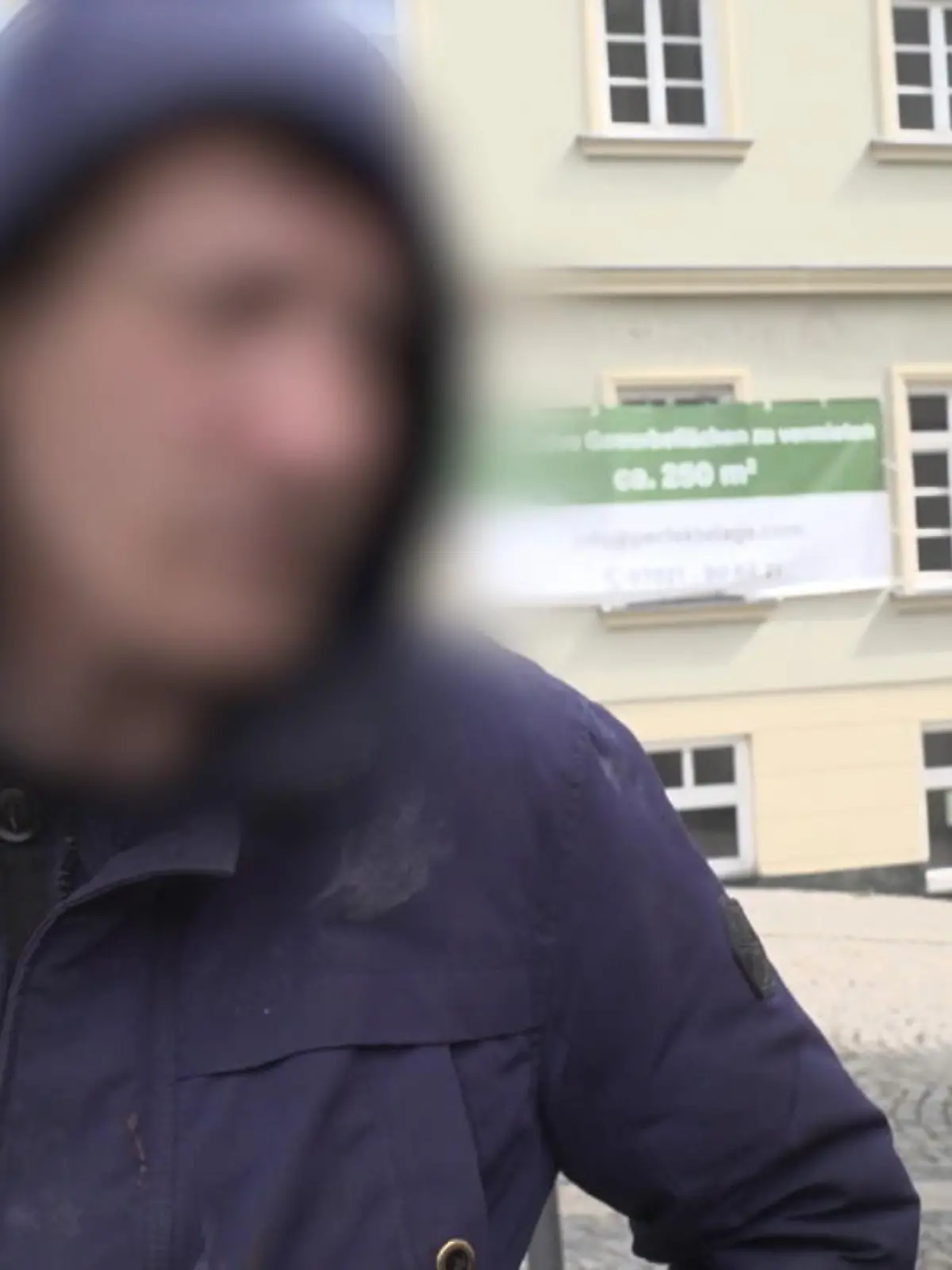 An IHM verzweifelt eine ganze Stadt! In Hohenstein-Ernstthal (Sachsen) sorgt seit Jahren ein obdachloser Mann für Ärger.