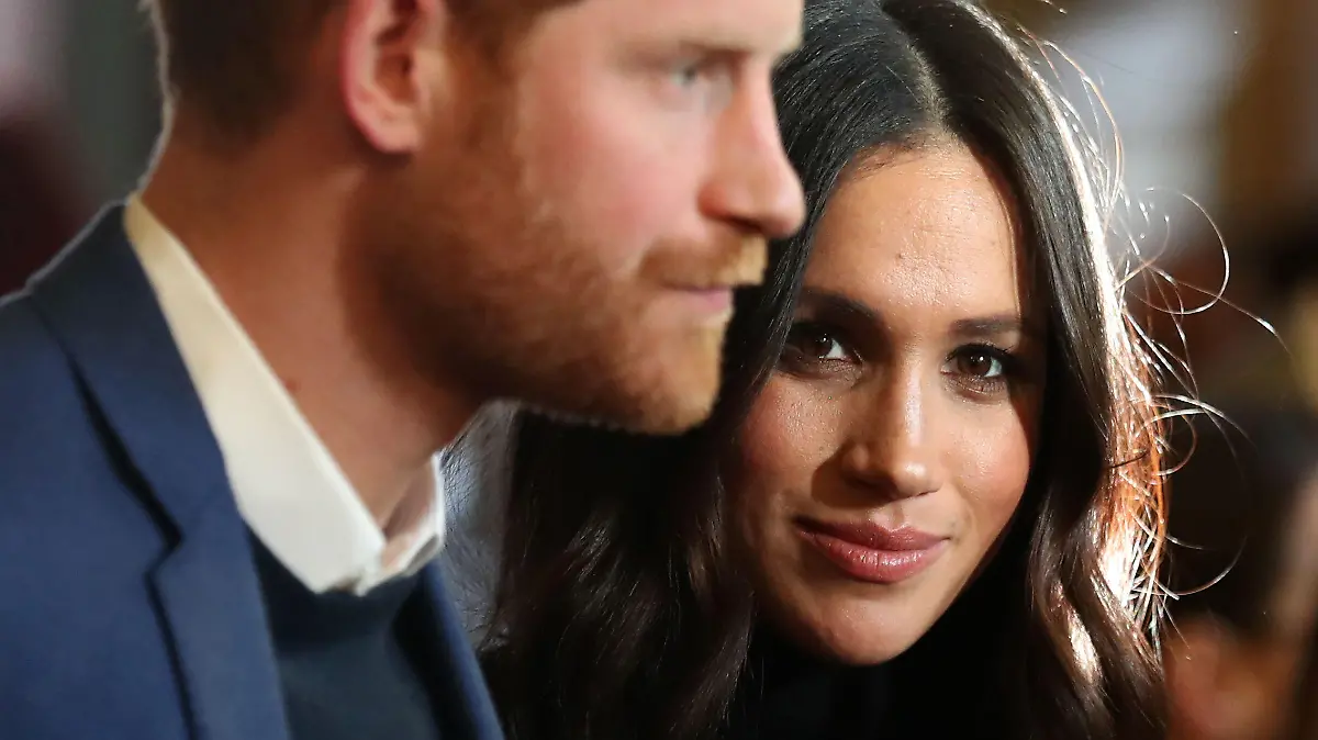 ARCHIV - 13.02.2018, Großbritannien, London: Meghan, Herzogin von Sussex, und Prinz Harry, Herzog von Sussex. Der britische Prinz Harry und seine Frau, Herzogin Meghan, werden sich nicht länger «Königliche Hoheit» nennen. Das teilte der Buckingham-Palast mit. Foto: Andrew Milligan/PA Wire/dpa +++ dpa-Bildfunk +++