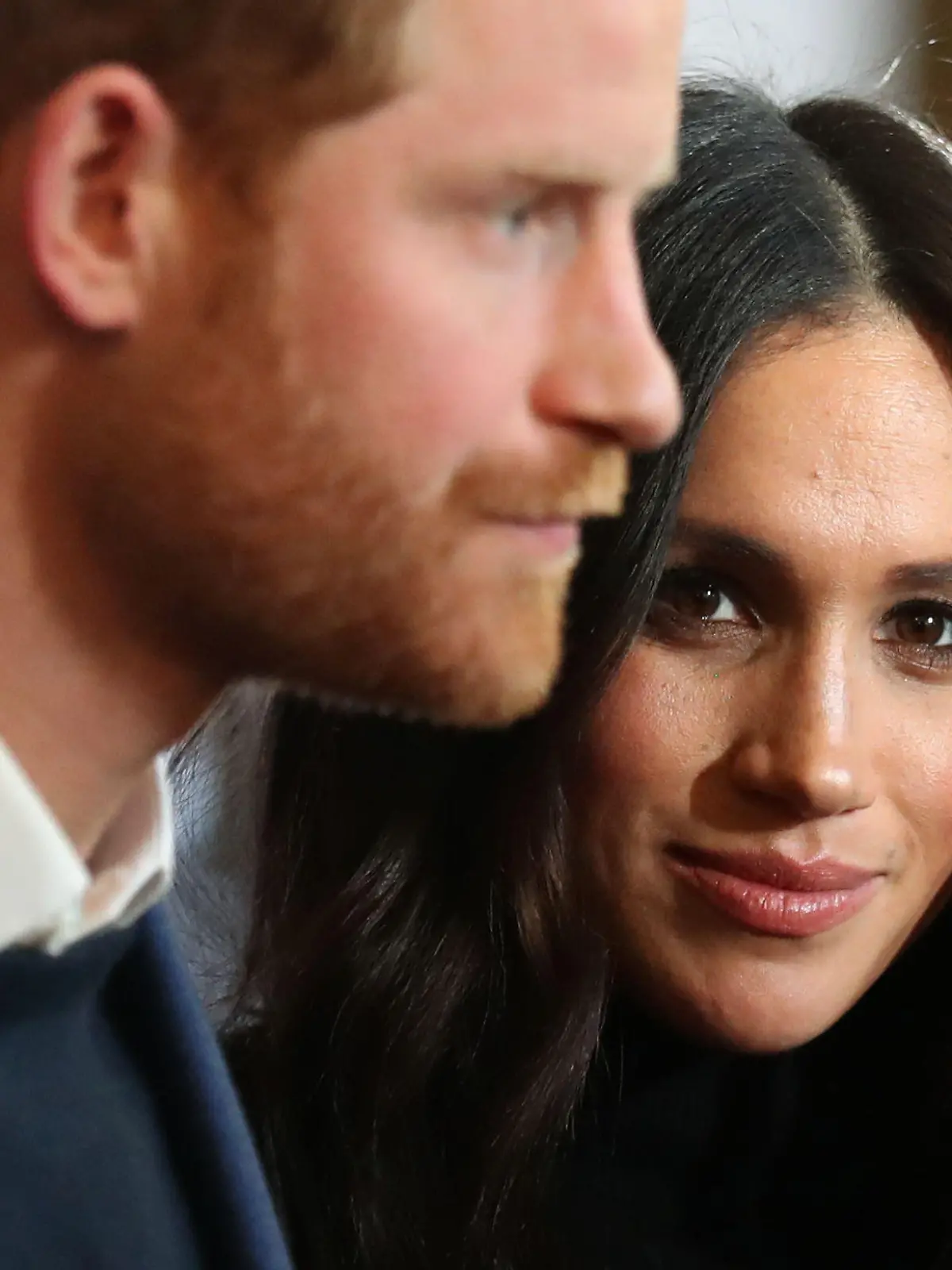 ARCHIV - 13.02.2018, Großbritannien, London: Meghan, Herzogin von Sussex, und Prinz Harry, Herzog von Sussex. Der britische Prinz Harry und seine Frau, Herzogin Meghan, werden sich nicht länger «Königliche Hoheit» nennen. Das teilte der Buckingham-Palast mit. Foto: Andrew Milligan/PA Wire/dpa +++ dpa-Bildfunk +++