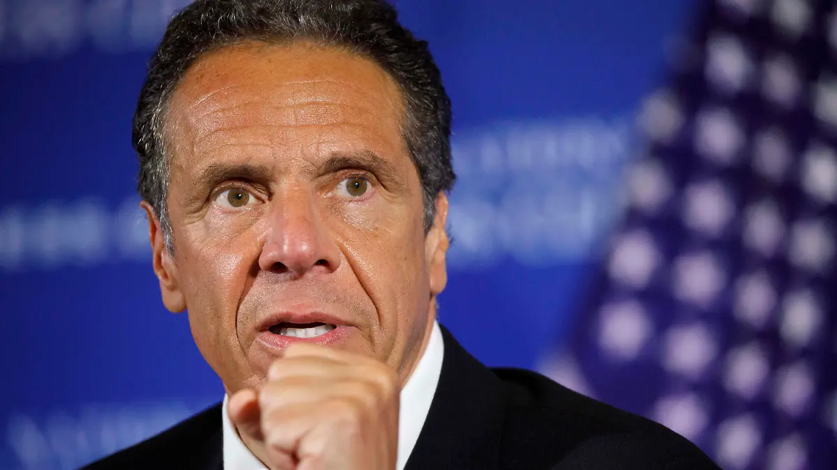 ARCHIV - 27.05.2020, USA, Washington: Andrew Cuomo, Gouverneur des Staates New York, spricht während einer Konferenz beim National Press Club in Washington D.C. (zu dpa "Neue Vorwürfe wegen sexueller Belästigung gegen New Yorks Gouverneur") Foto: Jacquelyn Martin/AP/dpa +++ dpa-Bildfunk +++