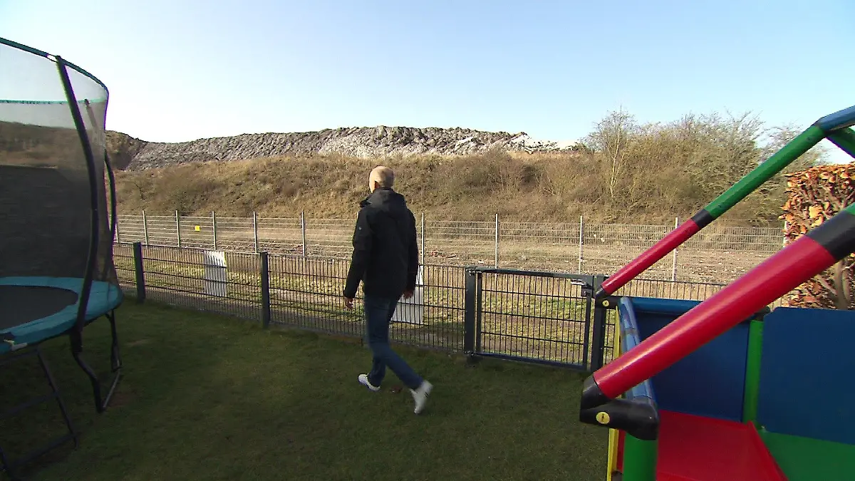 Viele Anwohner in Ronneberg schauen von ihren Gärten aus direkt auf den Kaliberg