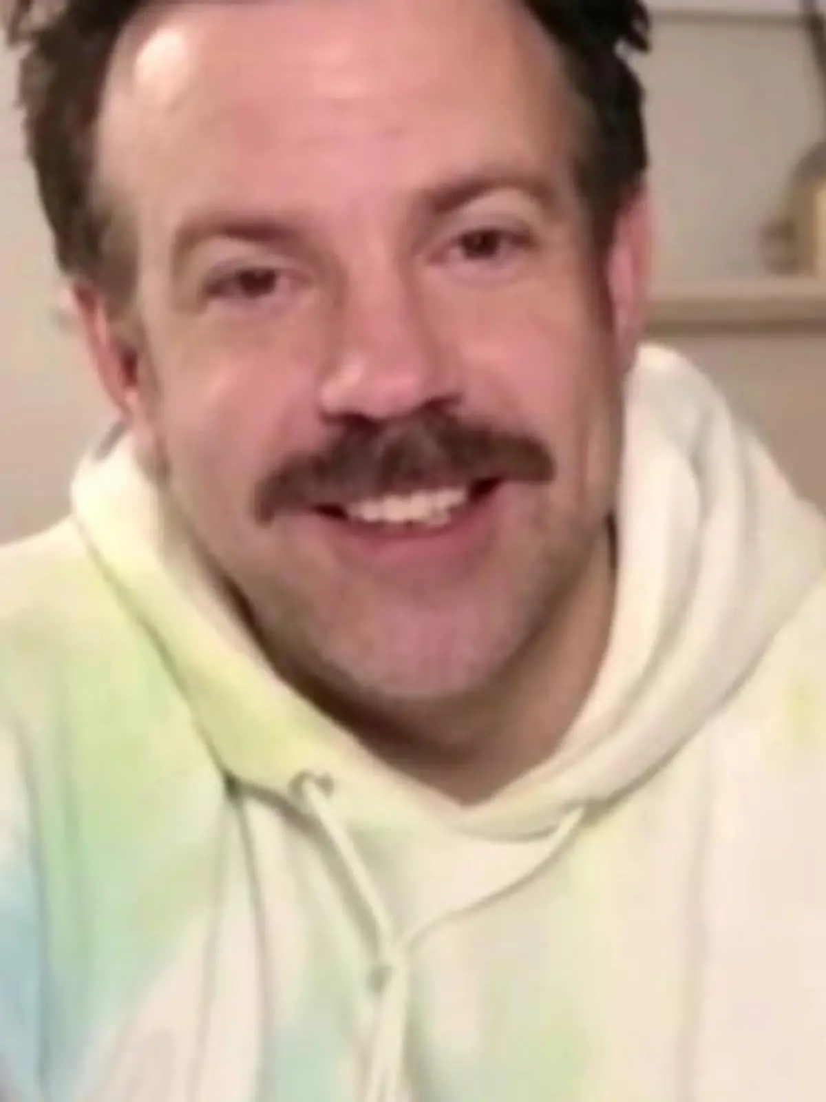 Jason Sudeikis: Golden Globes im Hoodie