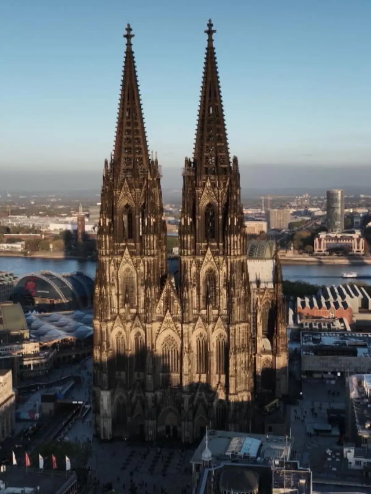 Bild zu: "Dom zu verkaufen"