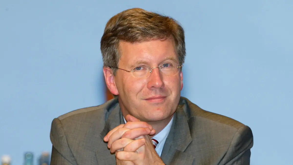 Christian Wulff , CDU , Ministerpraesident von Niedersachsen . Leipzig , 01.12.2003 , Leipzig Deutschland PUBLICATIONxINxGERxSUIxAUTxONLY Copyright: xThomasxKoehlerx