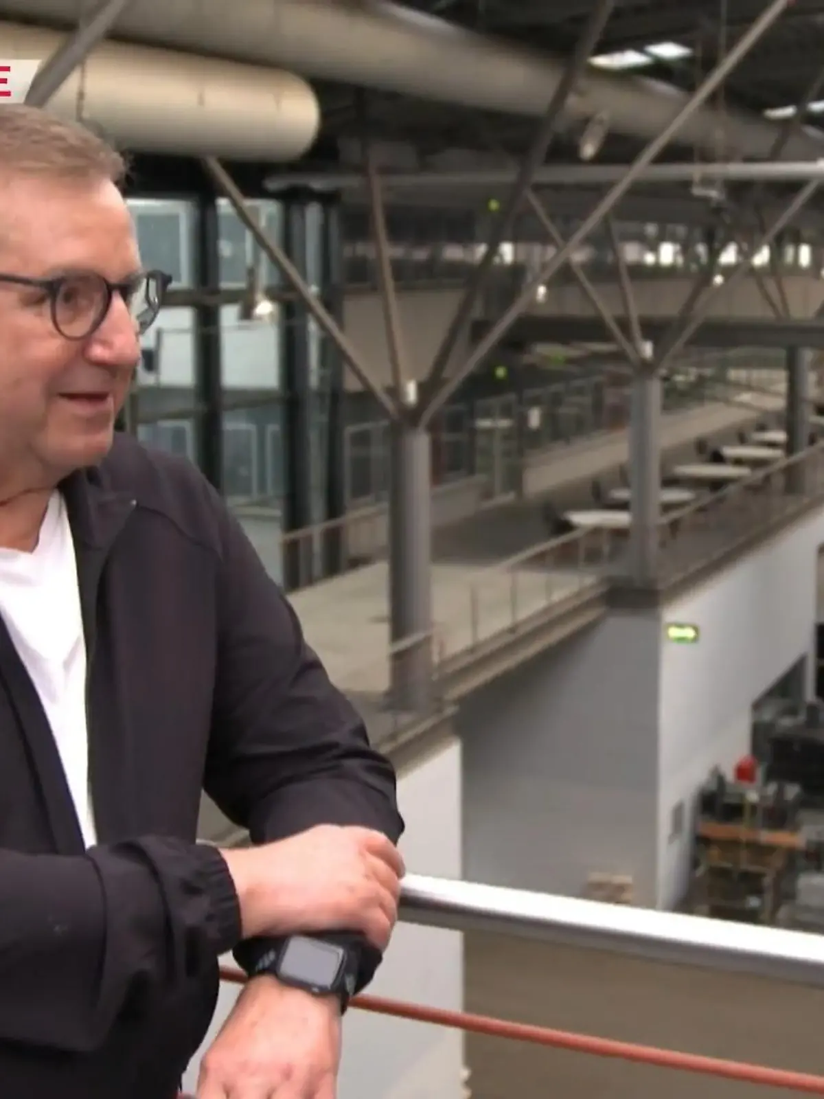 Jan Hofer beantwortete im RTL-Livestream 10 Fragen zu seiner "Let's Dance"-Teilnahme 2021.