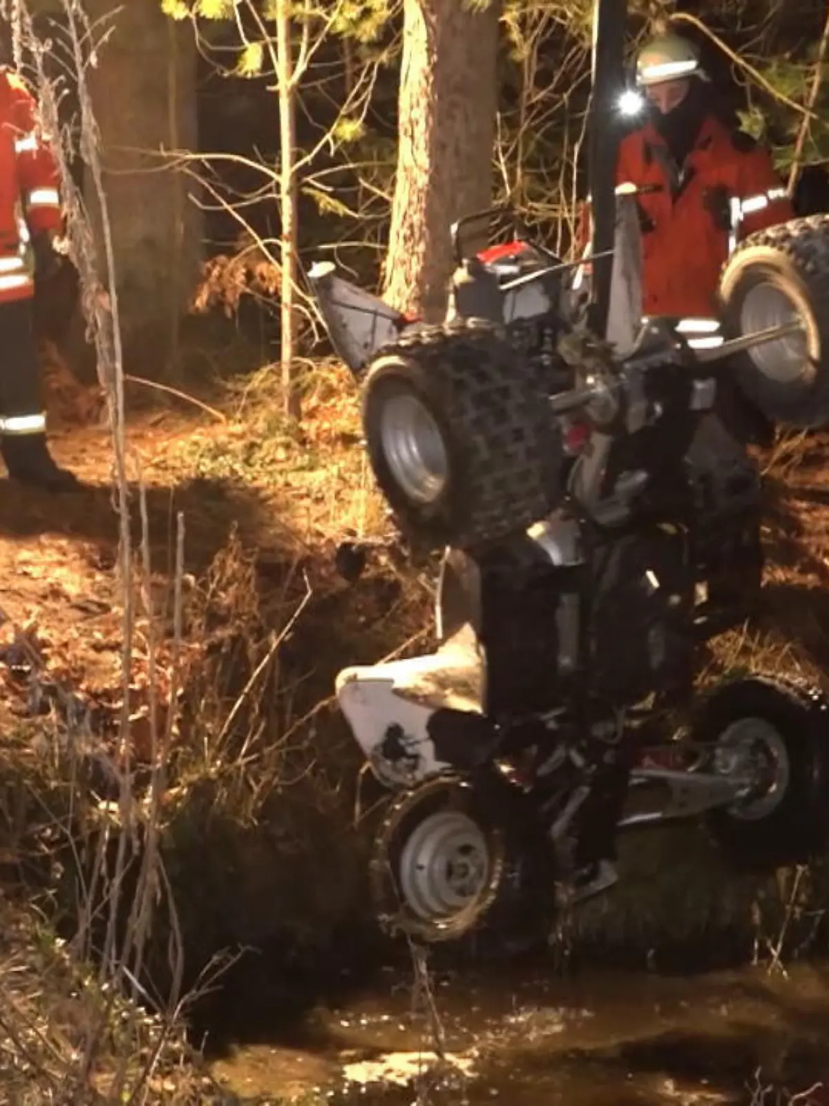 In der Nähe von Nürnberg sind zwei Jugendliche mit einem Quad verunglückt.