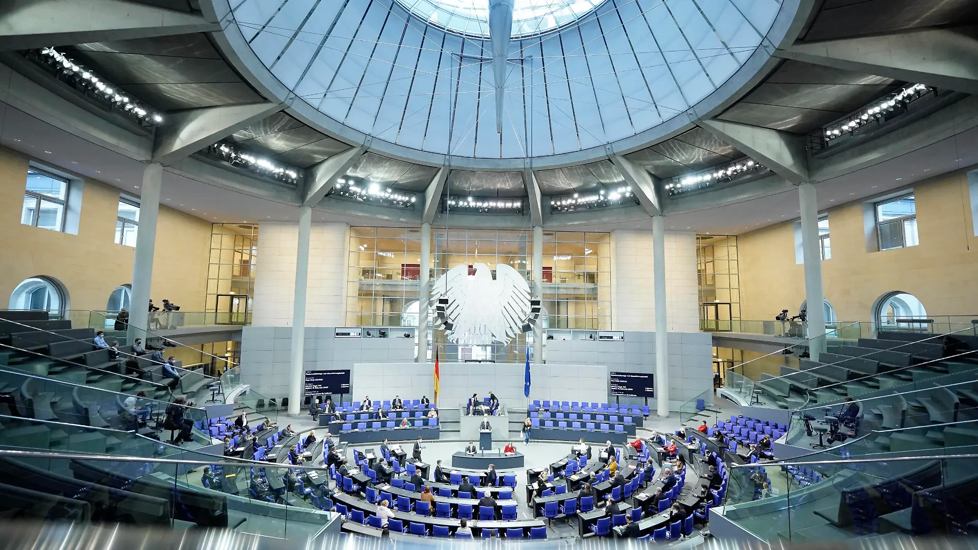 204. Bundestagssitzung in Berlin Symbolbild Plenarsaal 204. Sitzung des Deutschen Bundestag in Berlin Berlin Berlin Deutschland *** 204 Bundestag session in Berlin symbol picture plenary hall 204 session of the German Bundestag in Berlin Berlin Germany
