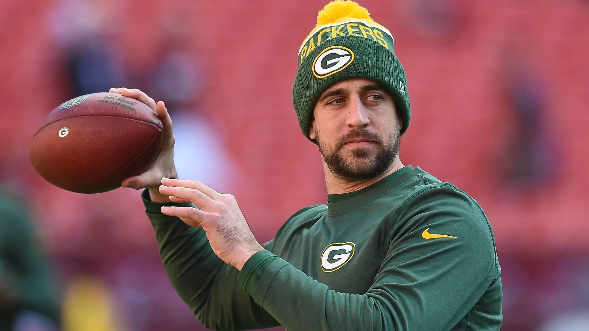 Bilder des Tages - SPORT DEC 10: Green Bay Packers quarterback Aaron Rodgers (12) warms up before the NFC Wildcard matchup between the Green Bay Packers and the Washington Redskins at FedEx Field in Landover, MD. NFL American Football Herren USA 2016: Packers vs Redskins DEC 10 - ZUMAcjm_