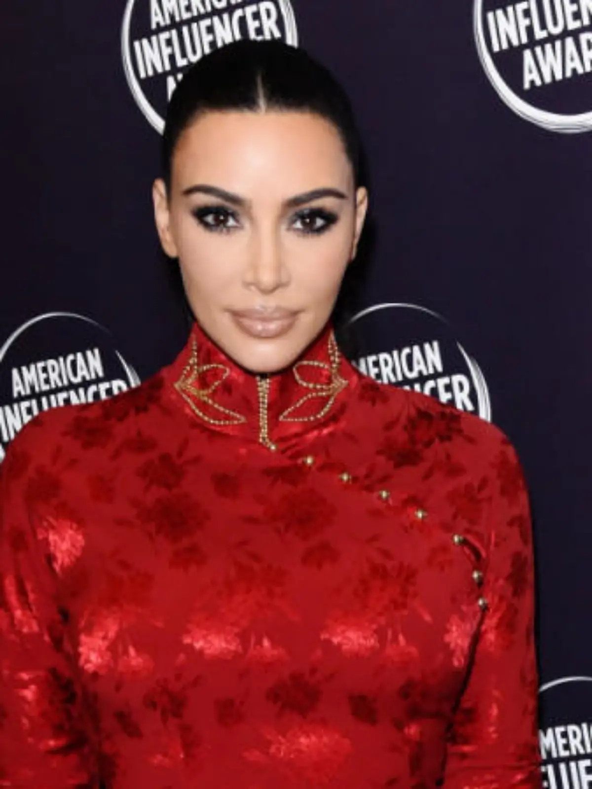 Kim Kardashian: Ihre Schwester steht ihr bei