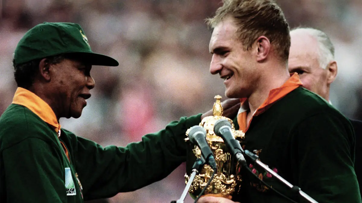 Nelson Mandela kämpfte um Gleichberechtigung – und wurde damit praktisch zum 16. Mann der Rugby-Mannschaft.