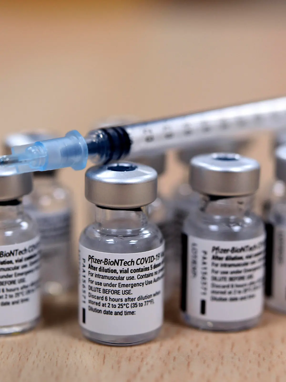  BIONTECH PFIZER CORONA COVID 19 Impfung im JOHANNITER Senioren Stift Meerbusch am 20.01.2021 in Meerbusch *** BIONTECH PFIZER CORONA COVID 19 vaccination in the JOHANNITER Senioren Stift Meerbusch on 20 01 2021 in Meerbusch