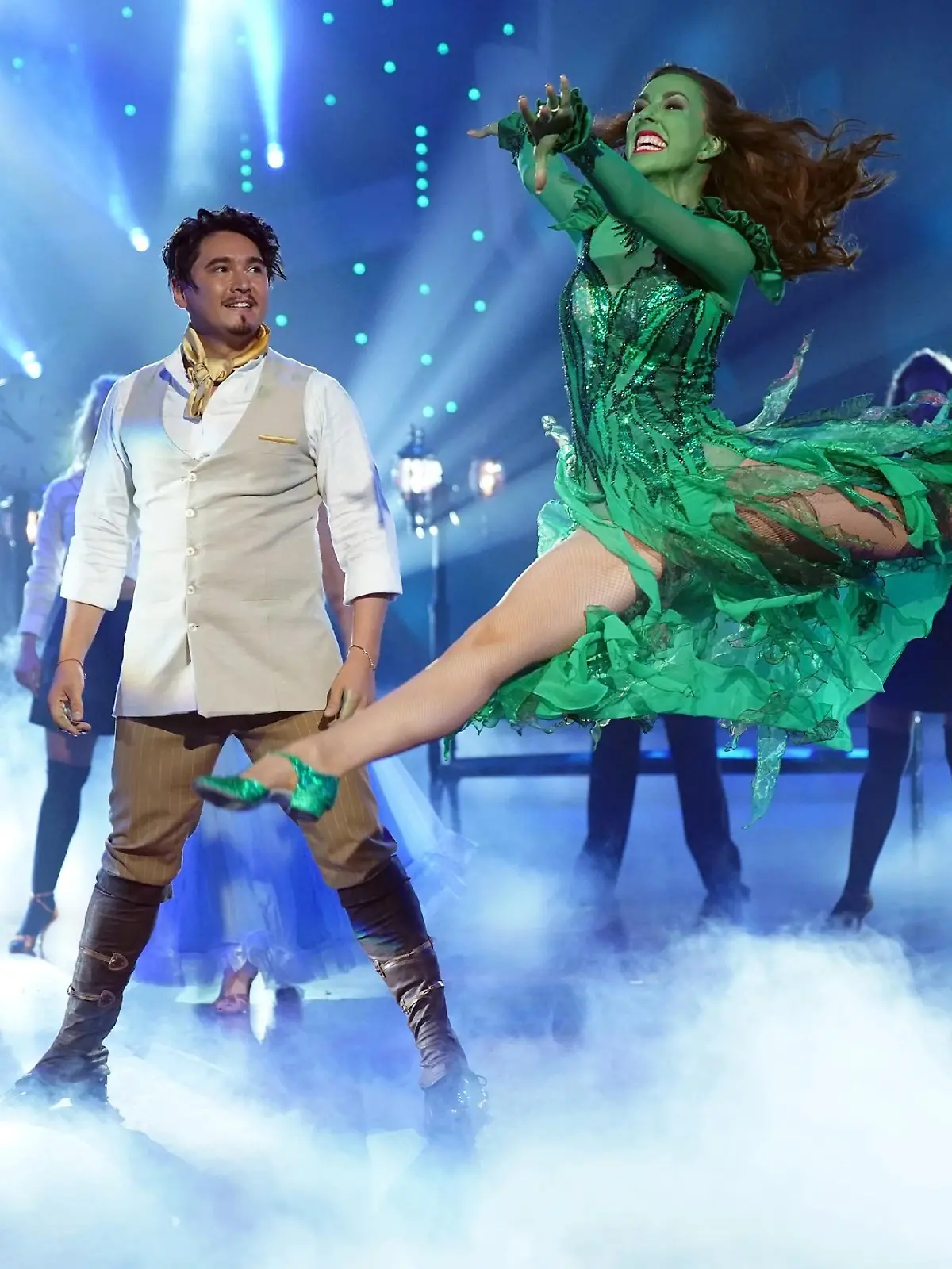  Judith Williams und Erich Klann tanzen Freestyle zu einem Medley zu "Wicked".       
Verwendung der Bilder für Online-Medien ausschließlich mit folgender Verlinkung:'Alle Infos zu 'Let's Dance' im Special bei RTL.de: http://www.rtl.de/cms/sendungen/lets-dance.html