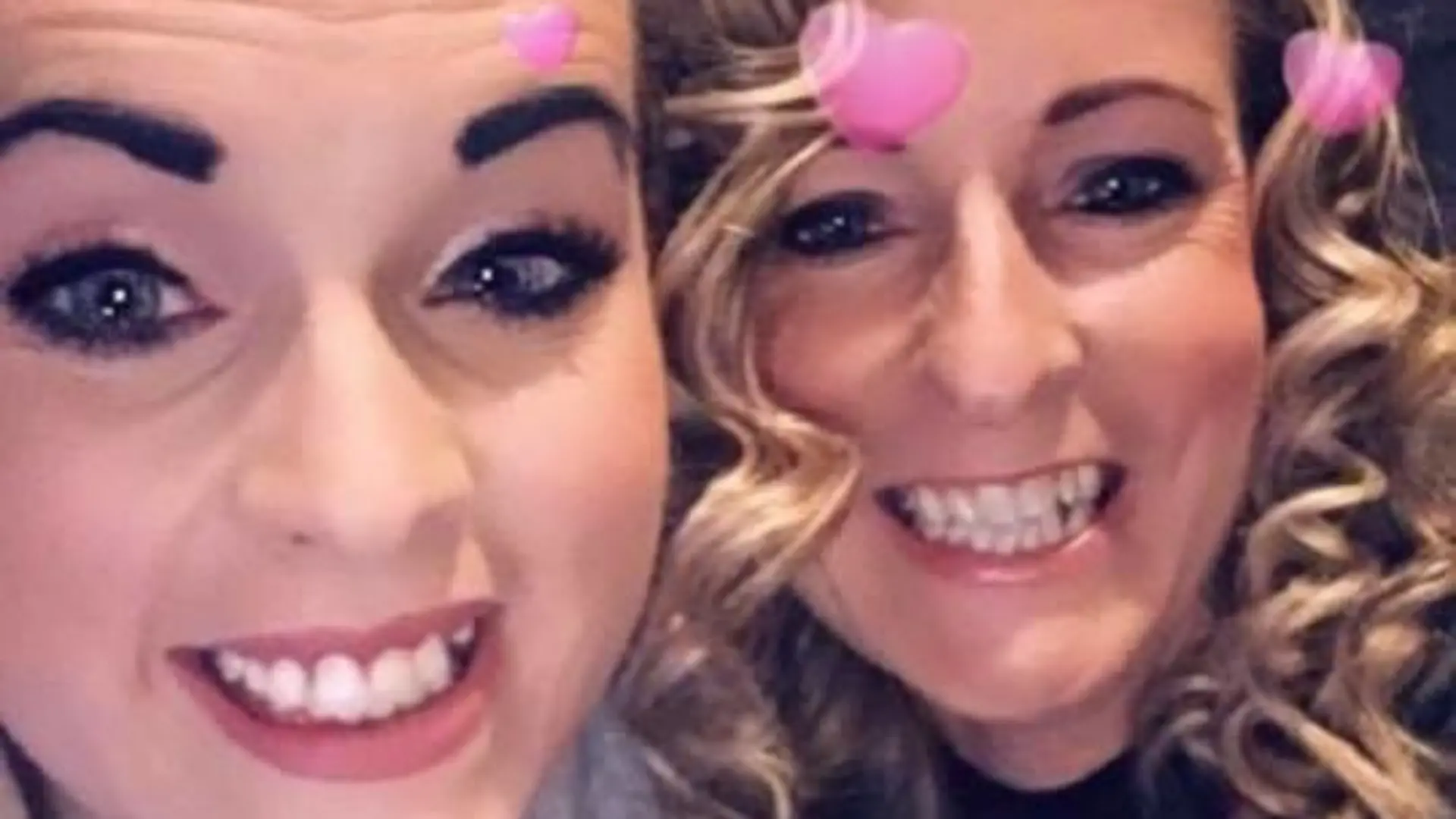 Jess Aldrige wird von ihrem Freund betrogen - mit ihrer Mutter. Die beiden brennen zusammen durch.