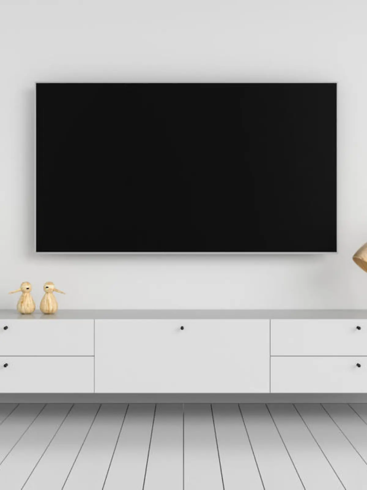 Schauen Sie auch manchmal auf Ihren Fernseher - und denken: Die Wand dahinter könnte ich eigentlich auch mal schöner gestalten? Genau diesen Gedanken hatten RTL-Zuschauer Eddi und Aylin. Also haben sie einfach umgebaut - und das Ergebnis ist wirklich überraschend. Was sich die beiden sich haben einfallen lassen, sehen Sie in unserem Video!