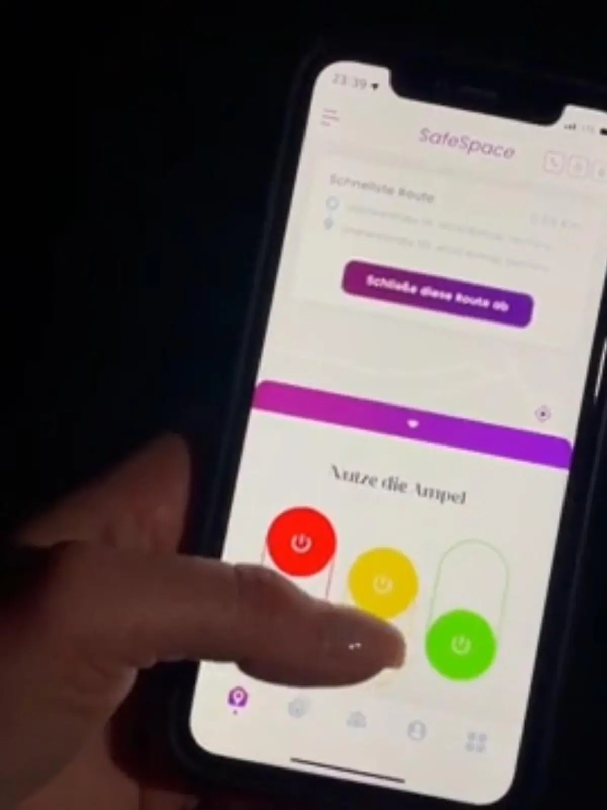 Bild zu: "Sicher fühlen mit App"
