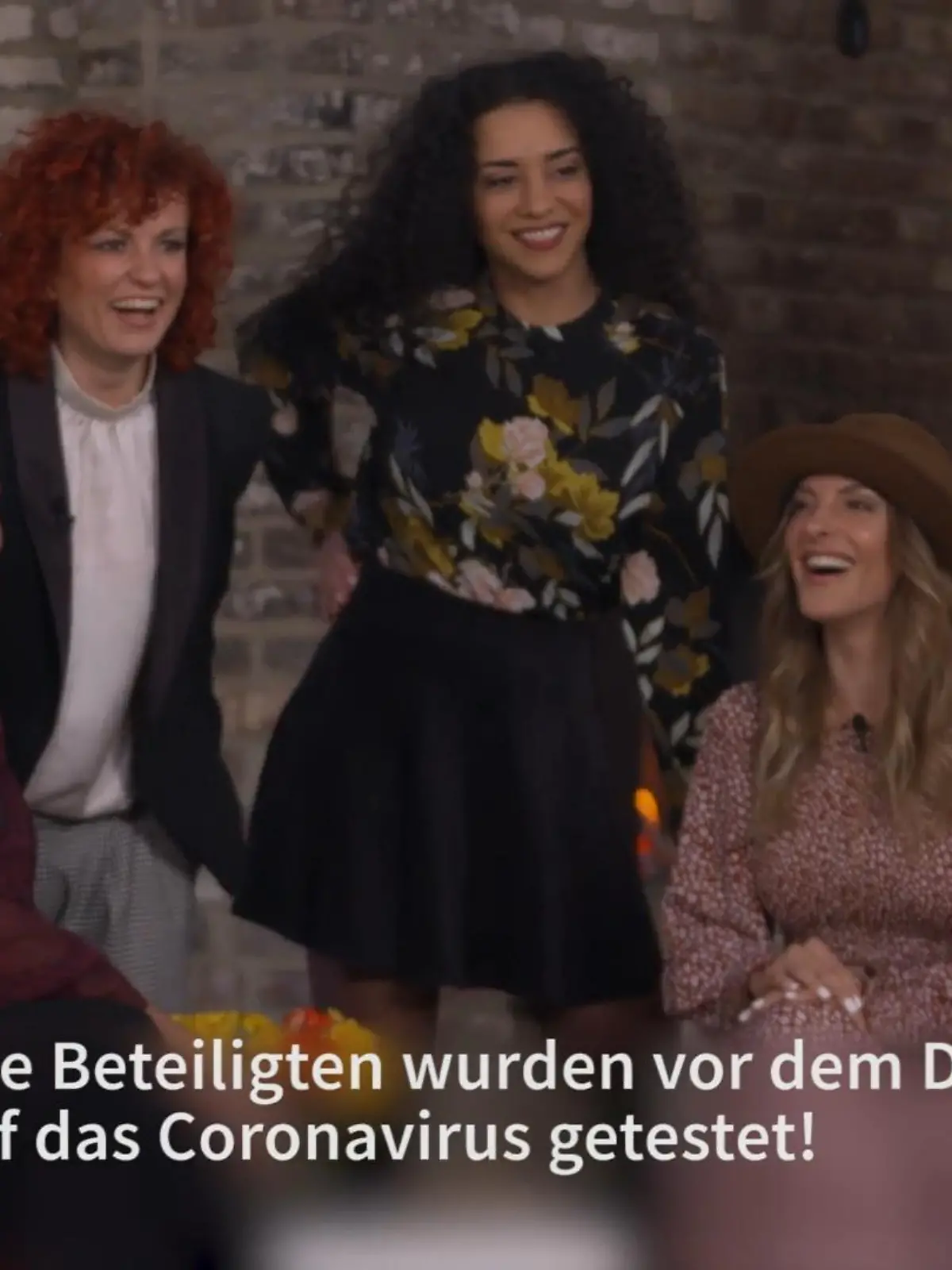 Die No Angels Lucy Diakovska, Sandy Mölling, Nadja Benaissa und Jessica Wahls treffen sich das erste Mal nach Jahren wieder.