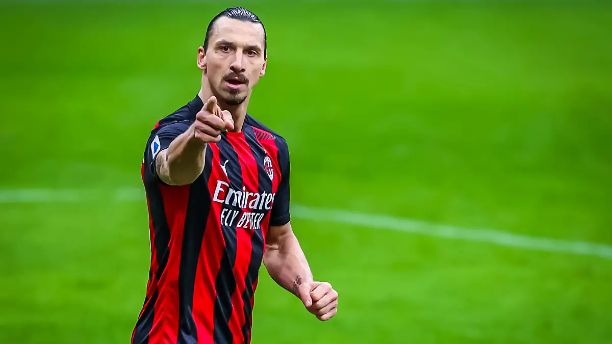 AC Milan vs FC Crotone - Serie A 2020/21 - 07/02/2021 Zlatan Ibrahimovic of AC Milan celebrates after scoring a goal during the Serie A 2020/21 football match between AC Milan vs FC Crotone at the San Siro Stadium, Milan, Italy on February 07, 2021 - Photo FCI / Fabrizio Carabelli *** AC Milan vs FC Crotone Serie A 2020 21 07 02 2021 Zlatan Ibrahimovic of AC Milan celebrates after scoring a goal during the Serie A 2020 21 football match between AC Milan vs FC Crotone at the San Siro Stadium, Milan, Italy on February 07, 2021 Photo FCI Fabrizio Carabelli Copyright: xBEAUTIFULxSPORTS/Carabellix