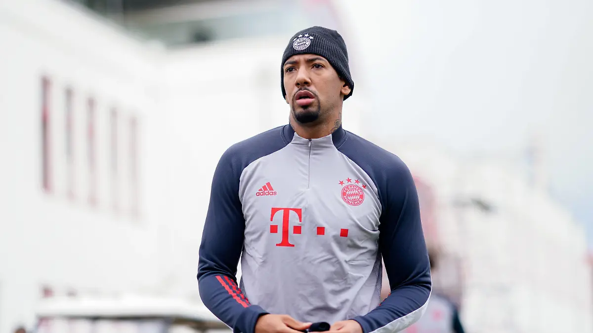  Jerome BOATENG Bayern Muenchen, Aktion,Einzelbild,angeschnittenes Einzelmotiv,Halbfigur,halbe Figur. Abschlusstraining vor dem CL Spiel FC Bayern Muenchen-FC Lokomotive Moskau, Fussball Champions League,Gruppe A, Gruppenphase,6.Spieltag, am 08.12..2020. DFL REGULATIONS PROHIBIT ANY USE OF PHOTOGRAPHS AS IMAGE SEQUENCES AND/OR QUASI-VIDEO. Foto:Marco Donato/FC Bayern Muenchen via SVEN SIMON Fotoagentur GmbH & Co. Pressefoto KG Prinzess-Luise-Str. 41 45479 M u e l h e i m / R u h r Tel. 0208/9413250 Fax. 0208/9413260 GLS Bank BLZ 430 609 67 Kto. 4030 025 100 IBAN DE75 4306 0967 4030 0251 00 BIC GENODEM1GLS www.svensimon.net Fussball Champions League /FC Bayern Muenchen. FC Lokomotiv Moskva *** Jerome BOATENG Bayern Muenchen, action, single picture, cut single motive, half figure, half figure final training before the CL game FC Bayern Muenchen FC Lokomotive Moscow, soccer Champions League, group A, group phase, 6 game day, am 08 12 2020 DFL REGULATIONS PROHIBIT ANY USE OF PHOTOGRAPHS AS IMAGE SEQUENCES AND OR QUASI VIDEO Photo Marco Donato FC Bayern Muenchen via SVEN SIMON Fotoagentur GmbH Co Pressefoto KG Prinzess Luise Str 41 45479 M u e l h e i m R u h r Tel 0208 9413250 Fax 0208 9413260 GLS Bank BLZ 430 609 67 Kto 4030 025 100 IBAN DE75 4306 0967 4030 0251 00 BIC GENODEM1GLS www svensimon net Football Champions League FC Bayern Muenchen FC Lokomotiv Moskva SVEN SIMON