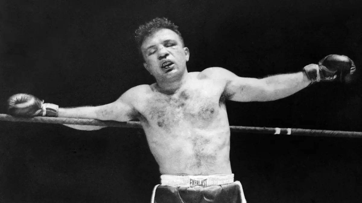 Jake LaMotta hing beim "Valentinstag-Massaker" vor 70 Jahren in Runde 13 nur noch wehrlos in den Seilen