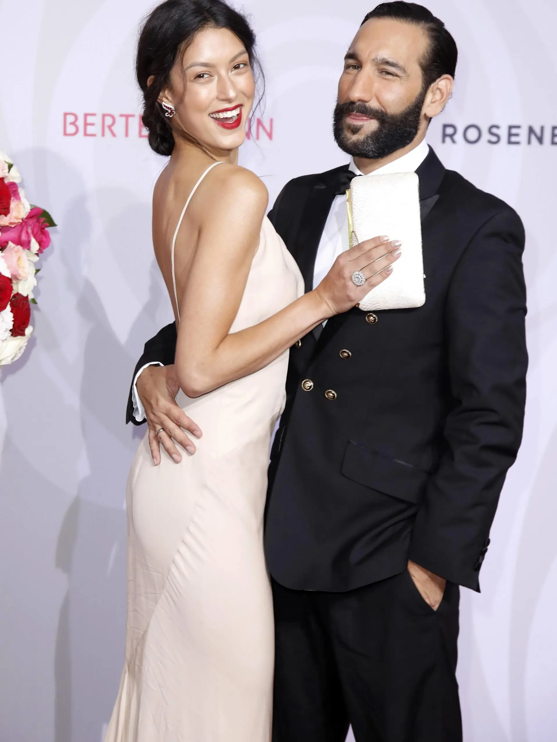  Rebecca Mir mit Lebenspartner Massimo Sinato beim Rosenball 2018 im Hotel InterContinental. Berlin, 05.05.2018 *** Rebecca Mir with partner Massimo Sinato at the Rosenball 2018 in the Hotel InterContinental Berlin 05 05 2018 Foto:xS.xGabschx/xFuturexImage