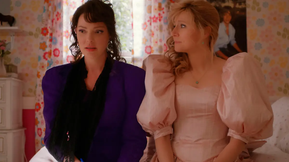 Katherine Heigl, Sarah Chalke, "Firefly Lane" (2020) Credit: Netflix / The Hollywood Archive