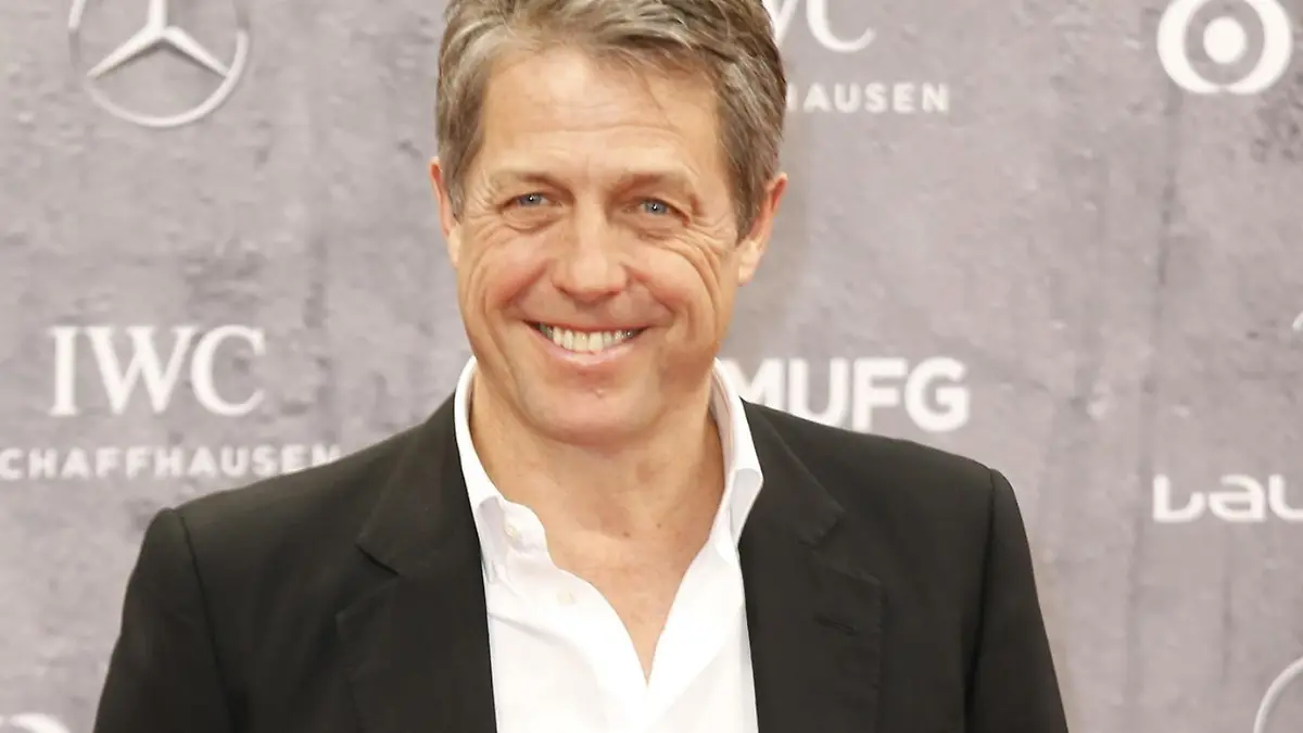 Hugh Grant ist für seine Rollen in Liebeskomödien bekannt.
