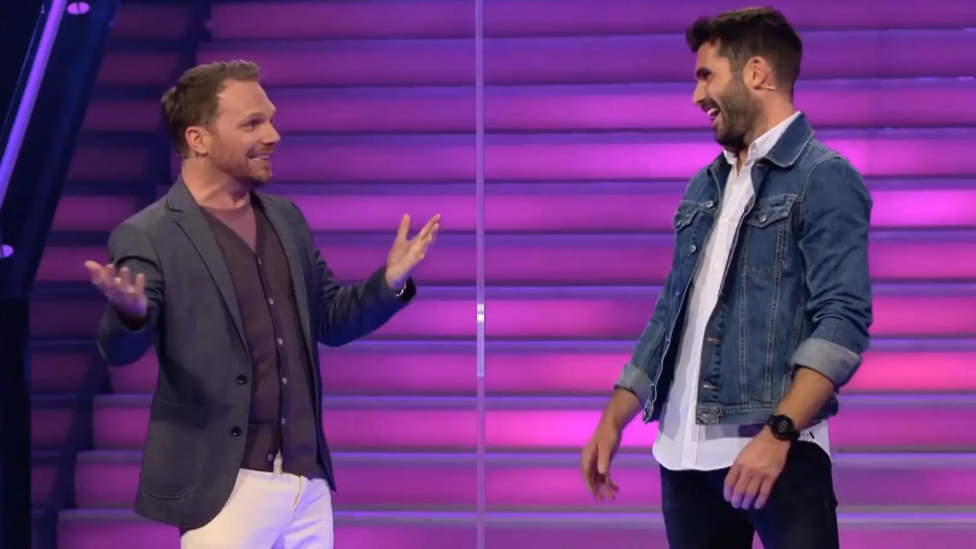 Das war teuer! Sebastians Ordnungstick schockte die Ladies "Take Me Out": Buzzer-Gewitter beim zweiten Film