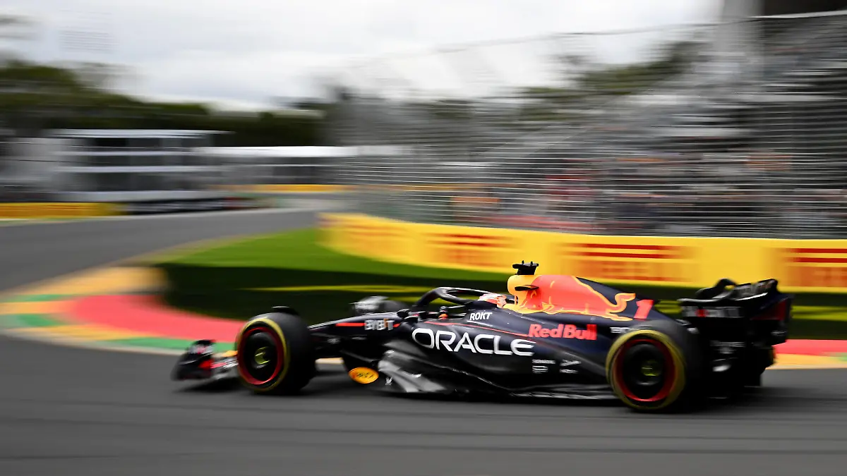 AUSTRALIAN F1 GRAND PRIX, Max Verstappen of Red Bull Racing during Free Practice Three during the Formula 1 Australian Grand Prix at the Albert Park Circuit in Melbourne, Saturday, April 1, 2023. ACHTUNG: NUR REDAKTIONELLE NUTZUNG, KEINE ARCHIVIERUNG UND KEINE BUCHNUTZUNG MELBOURNE VIC AUSTRALIA PUBLICATIONxINxGERxSUIxAUTxONLY Copyright: xJOELxCARRETTx 20230401001781537285