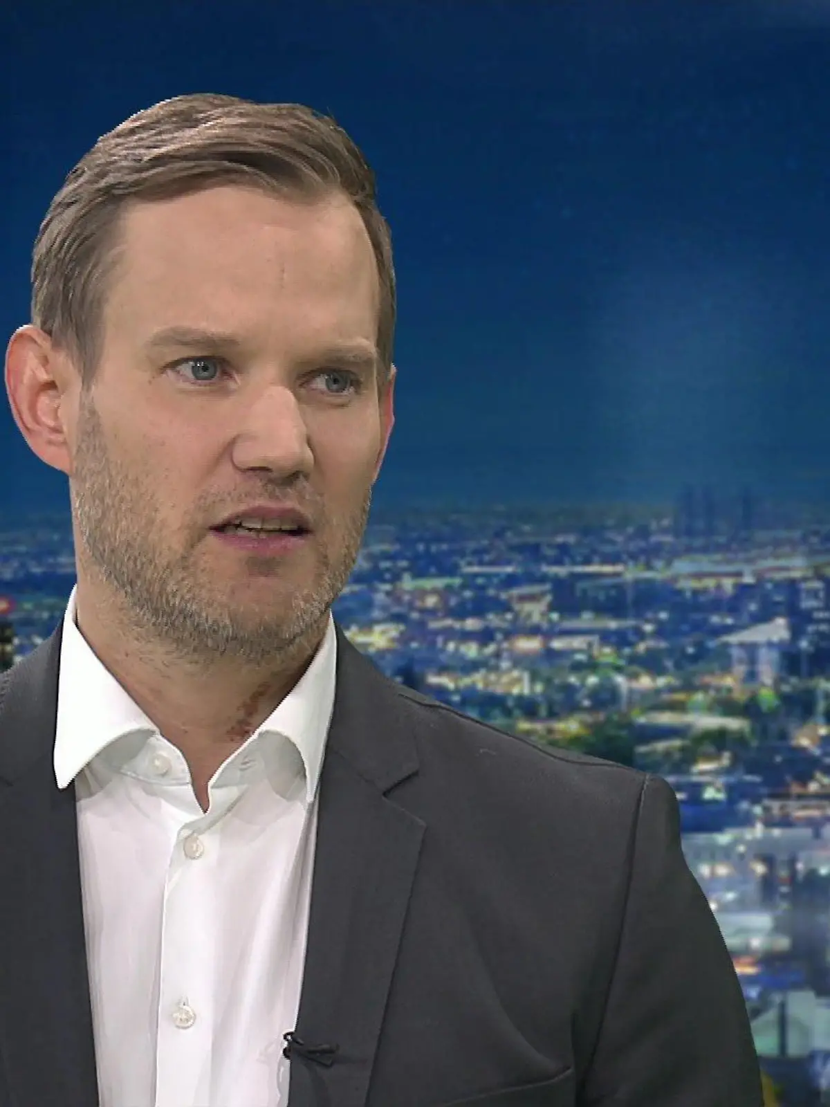 Virologe Prof. Hendrik Streeck im RTL-Interview beim "Nachtjournal".